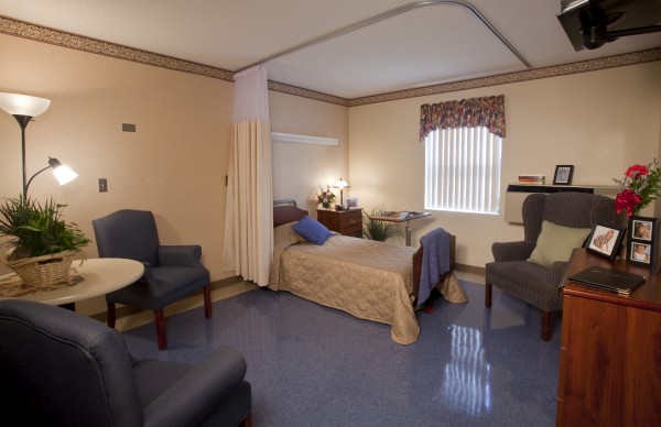 The Laurels of Summit Ridge: Private Guest Room